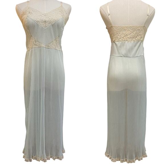 Vintage 50s Pastel Blue Sheer Nylon Crystal Pleated Lacy Full Slip Dress Size 34 - Picture 2 of 12